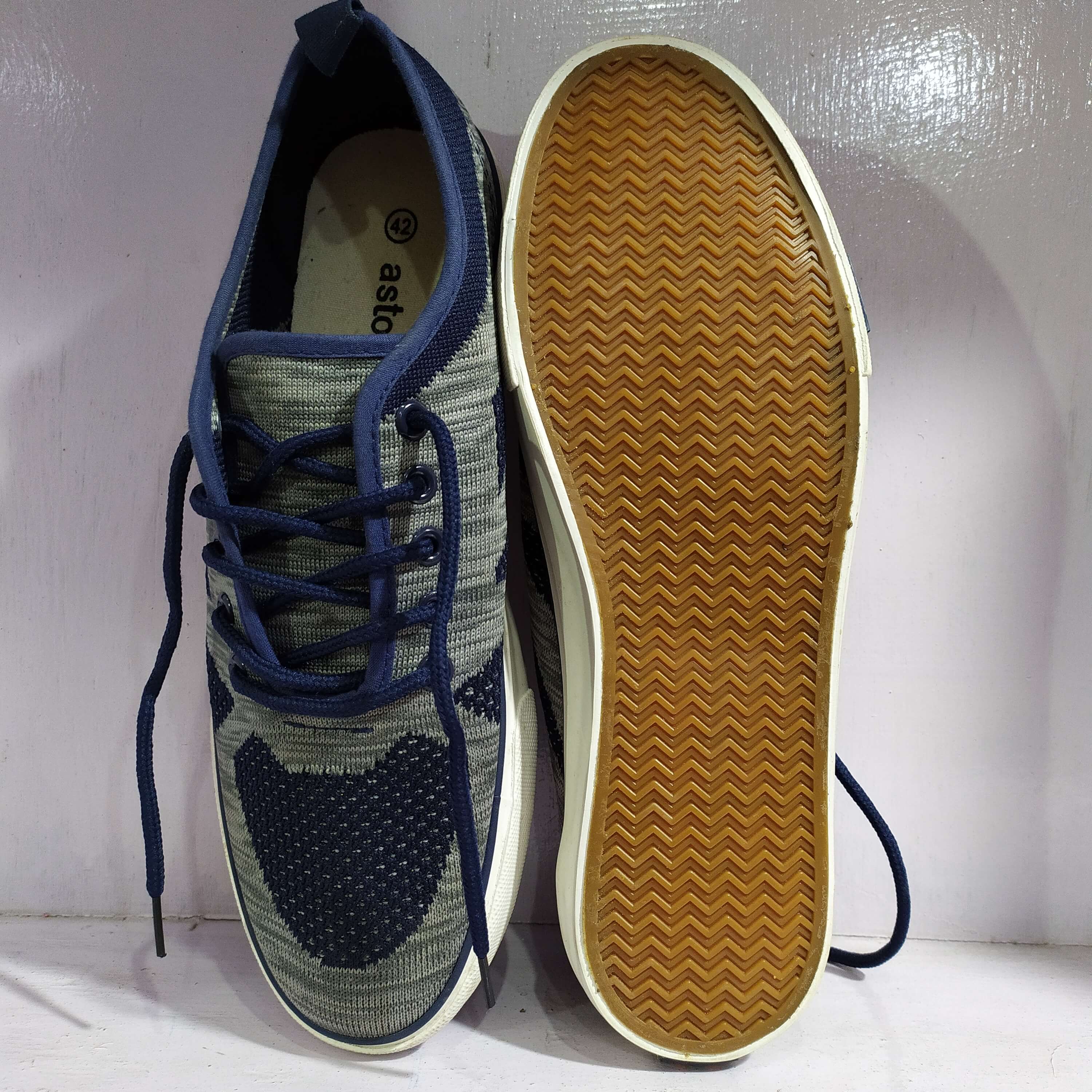 Ast Canvas Shoes - StyloSale